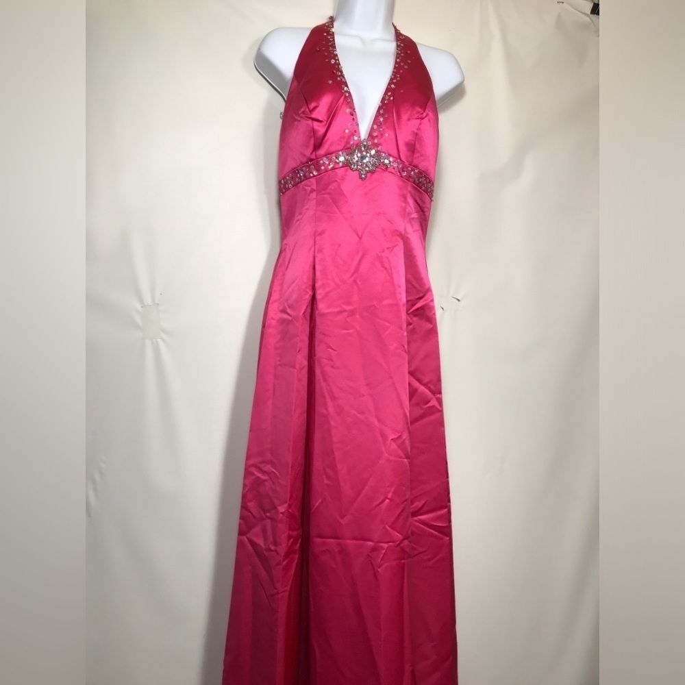 My Fashion Style Fuchsia Size Medium NWOT Prom Evening Dress